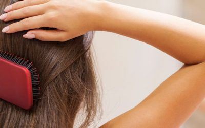 Sådan rengør du din hårbørste: Den hurtigste og sikreste måde